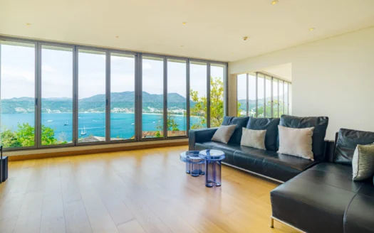 Bluepoint Condominium – Penthouse 8/20